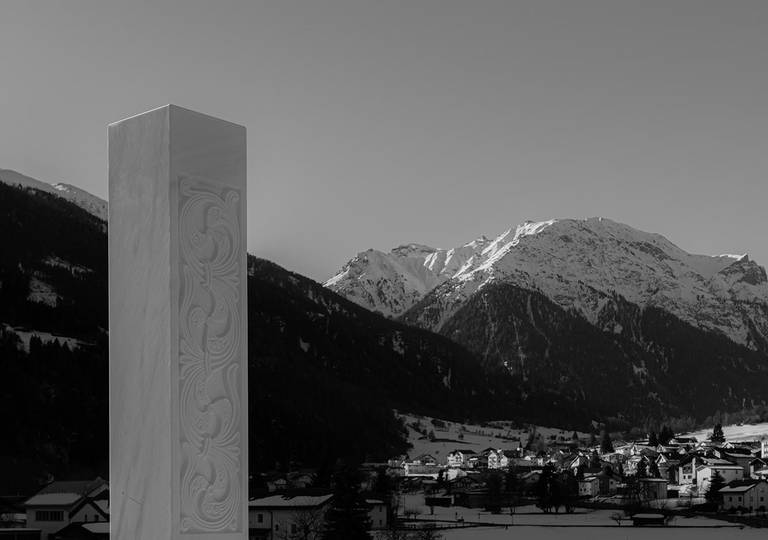 File:Stele Müstair01.jpg