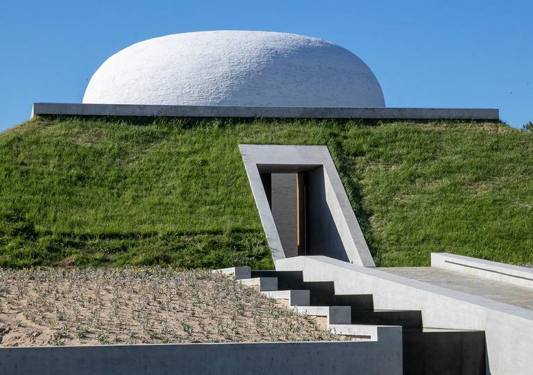 File:112 Skyspace Ta Khut James Turell.jpg
