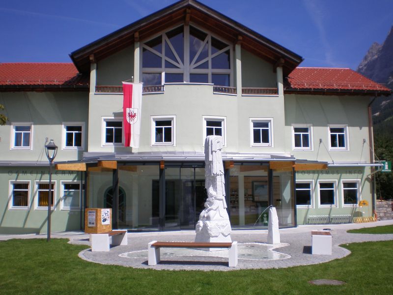 File:Ehrwald 2.JPG