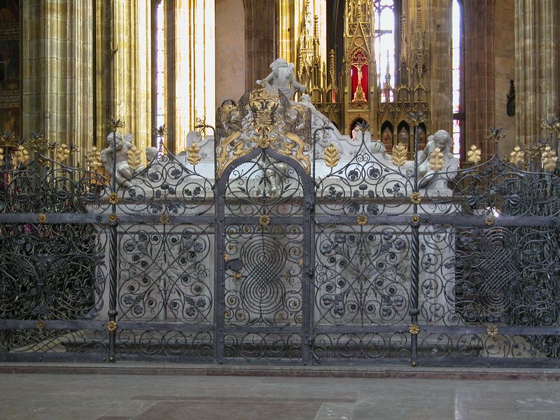 File:Grablege 1.JPG