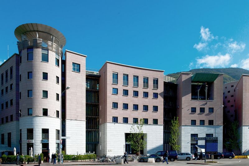 File:Landhaus BZ (1).jpeg
