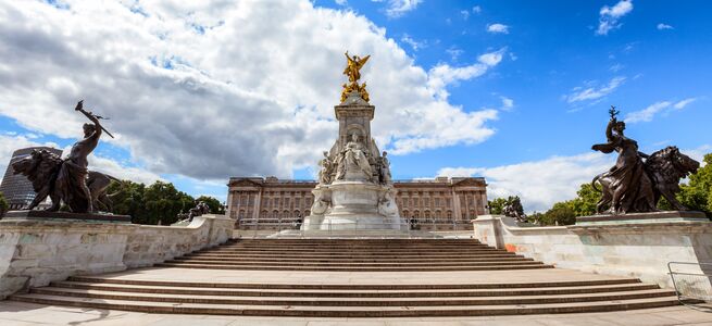 Queen Victoria London (United Kingdom)