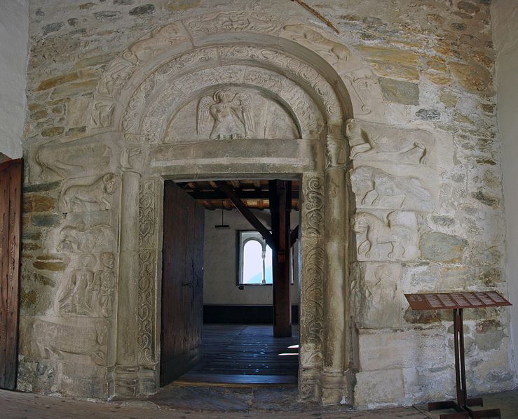 File:Palasportal Schloss Tirol.jpg